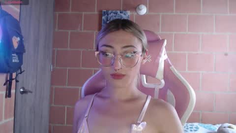 Andrea  online show from 25, 3, 2026