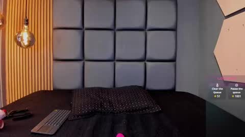 Snapshot of andrea_love01 chatting on 22, 10, 2025 ANDREA online show from 22, 10, 2025