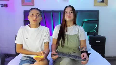 Andrea  Karina online show from 14, 1, 2025