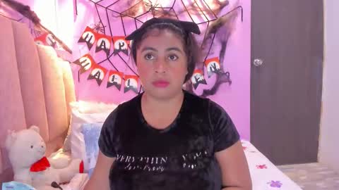 A n d r  e a S w e e t  online show from 4, 11, 2025