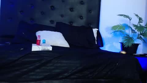 Snapshot of andreey50 chatting on 3, 12, 2025 Andrey online show from 3, 12, 2025