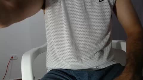 Snapshot of andres_blanco_ chatting on 11, 10, 2025 i am Andres online show from 11, 10, 2025