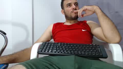 Snapshot of andres_blanco_ chatting on 11, 10, 2025 i am Andres online show from 11, 10, 2025