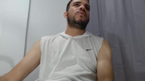 Snapshot of andres_blanco_ chatting on 15, 10, 2025 i am Andres online show from 15, 10, 2025