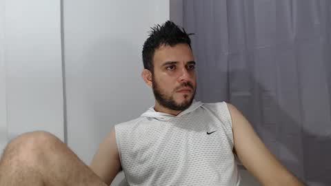 Snapshot of andres_blanco_ chatting on 21, 10, 2025 i am Andres online show from 21, 10, 2025