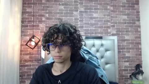andres_ocasio online show from 28, 2, 2025
