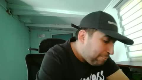 andresby0x online show from 5, 12, 2025