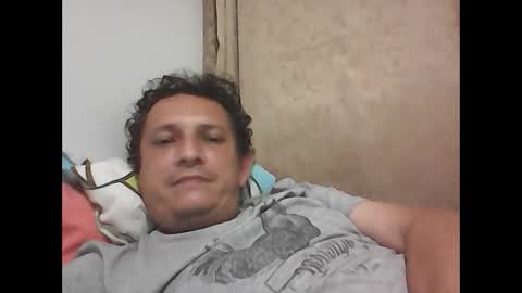 Snapshot of andresfloga chatting on 10, 10, 2025 andresfloga online show from 10, 10, 2025