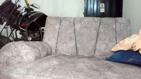 Snapshot of andreshot199604 chatting on 6, 3, 2026 Andrs holguin online show from 6, 3, 2026