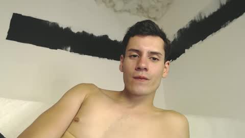 Snapshot of andrestorres0 chatting on 2, 11, 2025 Andres Torres online show from 2, 11, 2025