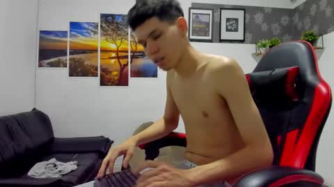 Snapshot of andrew_2811 chatting on 16, 10, 2025 andrew_2811 online show from 16, 10, 2025