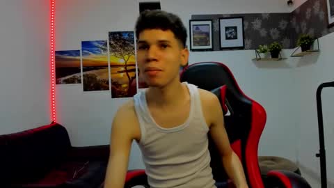 Snapshot of andrew_2811 chatting on 8, 11, 2025 andrew_2811 online show from 8, 11, 2025