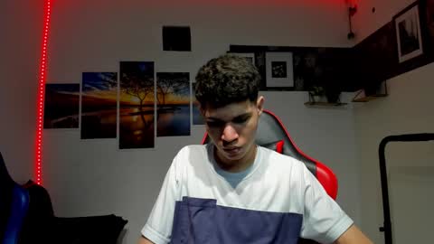 Snapshot of andrew_2811 chatting on 12, 11, 2025 andrew_2811 online show from 12, 11, 2025