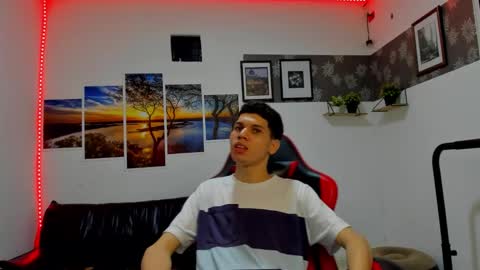 Snapshot of andrew_2811 chatting on 18, 11, 2025 andrew_2811 online show from 18, 11, 2025