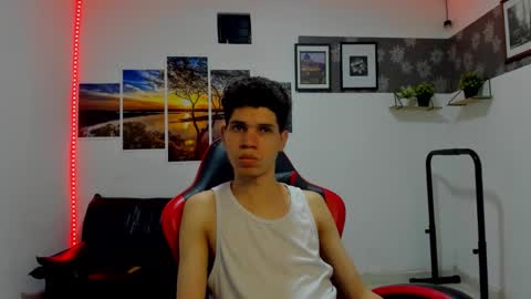 Snapshot of andrew_2811 chatting on 2, 12, 2025 andrew_2811 online show from 2, 12, 2025