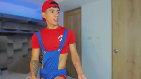 Snapshot of andrew_twink18 chatting on 1, 3, 2026 Andrew M. online show from 1, 3, 2026