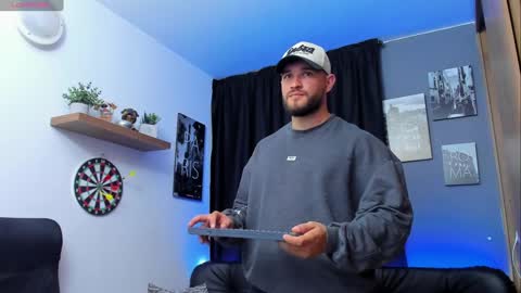 Snapshot of andrewdiaz_ chatting on 27, 1, 2025 Andrew Diaz online show from 27, 1, 2025