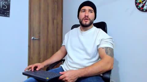 Snapshot of andrewdiaz_ chatting on 11, 10, 2025 Andrew Diaz online show from 11, 10, 2025