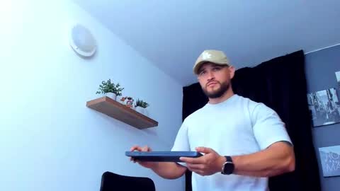 Snapshot of andrewdiaz_ chatting on 16, 11, 2025 Andrew Diaz online show from 16, 11, 2025