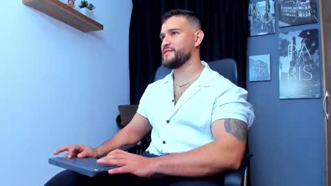 Snapshot of andrewdiaz_ chatting on 17, 11, 2025 Andrew Diaz online show from 17, 11, 2025