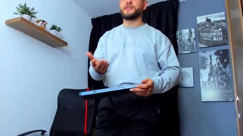 Snapshot of andrewdiaz_ chatting on 19, 11, 2025 Andrew Diaz online show from 19, 11, 2025