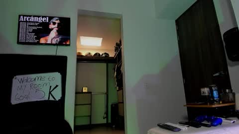 Andrew Johnson online show from 14, 10, 2025