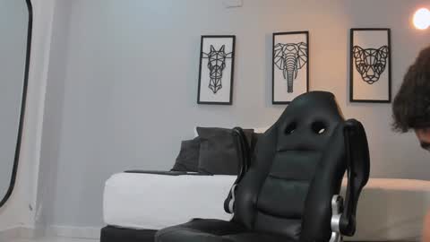 Snapshot of andrewlamar77 chatting on 7, 1, 2025 Andrewlamar21 online show from 7, 1, 2025