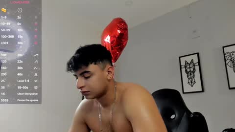 Snapshot of andrewlamar77 chatting on 13, 2, 2025 Andrewlamar21 online show from 13, 2, 2025