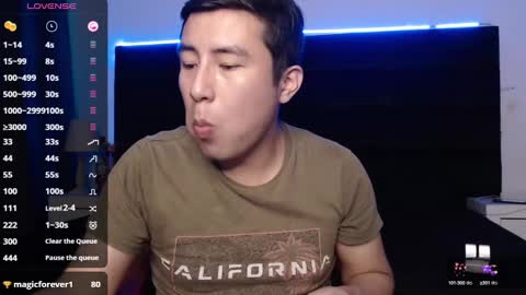 Snapshot of andrewmhilton_ chatting on 12, 1, 2025 andrewmhilton_ online show from 12, 1, 2025