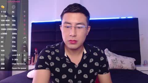 Snapshot of andrewmhilton_ chatting on 19, 1, 2025 andrewmhilton_ online show from 19, 1, 2025