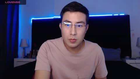 Snapshot of andrewmhilton_ chatting on 27, 1, 2025 andrewmhilton_ online show from 27, 1, 2025