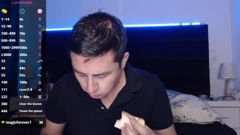 Snapshot of andrewmhilton_ chatting on 28, 1, 2025 andrewmhilton_ online show from 28, 1, 2025