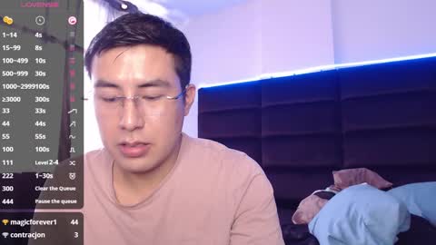 Snapshot of andrewmhilton_ chatting on 6, 2, 2025 andrewmhilton_ online show from 6, 2, 2025