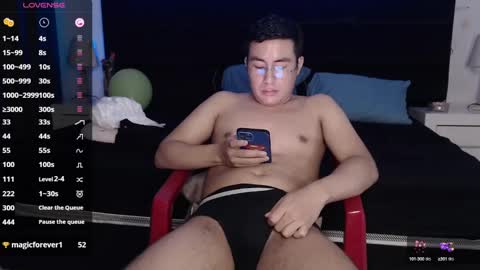 Snapshot of andrewmhilton_ chatting on 8, 2, 2025 andrewmhilton_ online show from 8, 2, 2025