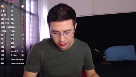 Snapshot of andrewmhilton_ chatting on 15, 2, 2025 andrewmhilton_ online show from 15, 2, 2025