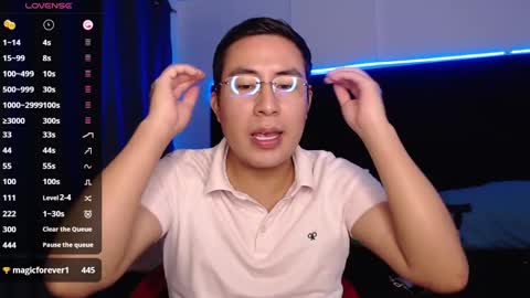 Snapshot of andrewmhilton_ chatting on 17, 2, 2025 andrewmhilton_ online show from 17, 2, 2025