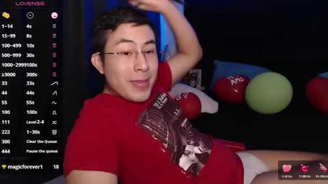 Snapshot of andrewmhilton_ chatting on 22, 2, 2025 andrewmhilton_ online show from 22, 2, 2025