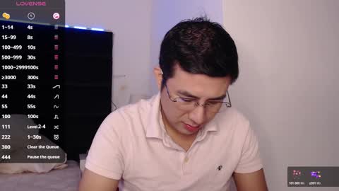 Snapshot of andrewmhilton_ chatting on 22, 2, 2025 andrewmhilton_ online show from 22, 2, 2025