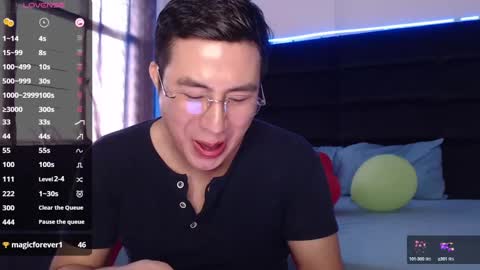 Snapshot of andrewmhilton_ chatting on 23, 2, 2025 andrewmhilton_ online show from 23, 2, 2025