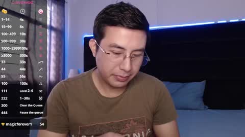 Snapshot of andrewmhilton_ chatting on 24, 2, 2025 andrewmhilton_ online show from 24, 2, 2025