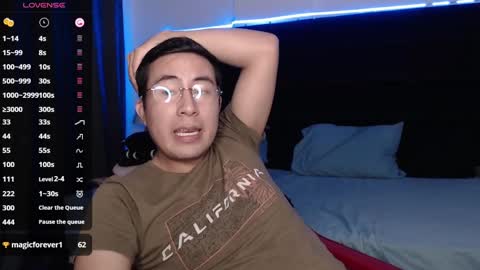 Snapshot of andrewmhilton_ chatting on 24, 2, 2025 andrewmhilton_ online show from 24, 2, 2025