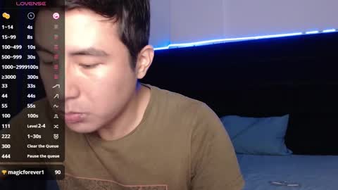 Snapshot of andrewmhilton_ chatting on 25, 2, 2025 andrewmhilton_ online show from 25, 2, 2025