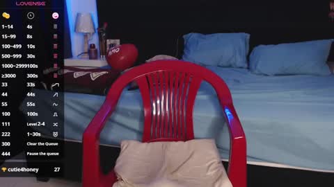 Snapshot of andrewmhilton_ chatting on 28, 2, 2025 andrewmhilton_ online show from 28, 2, 2025