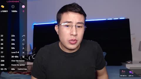 Snapshot of andrewmhilton_ chatting on 4, 3, 2025 andrewmhilton_ online show from 4, 3, 2025