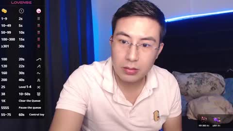 Snapshot of andrewmhilton_ chatting on 12, 3, 2025 andrewmhilton_ online show from 12, 3, 2025