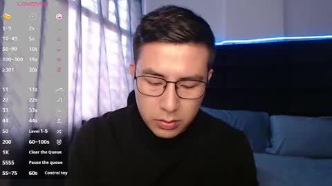 Snapshot of andrewmhilton_ chatting on 28, 9, 2025 andrewmhilton_ online show from 28, 9, 2025