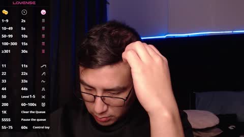 Snapshot of andrewmhilton_ chatting on 11, 10, 2025 andrewmhilton_ online show from 11, 10, 2025