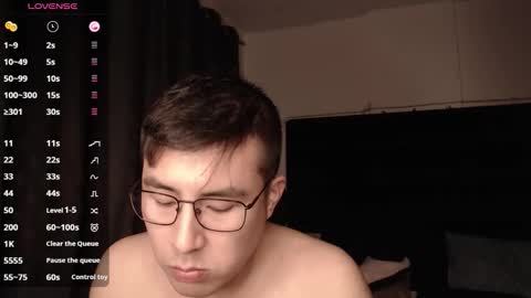 Snapshot of andrewmhilton_ chatting on 13, 10, 2025 andrewmhilton_ online show from 13, 10, 2025