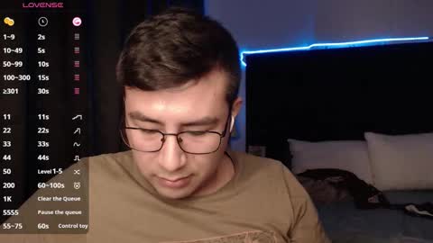 Snapshot of andrewmhilton_ chatting on 23, 10, 2025 andrewmhilton_ online show from 23, 10, 2025