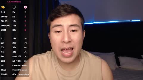 Snapshot of andrewmhilton_ chatting on 5, 11, 2025 andrewmhilton_ online show from 5, 11, 2025